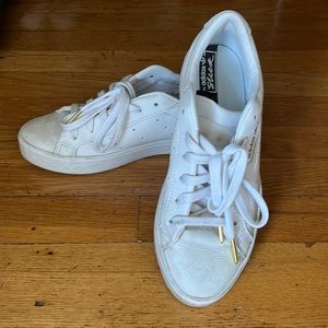 Adidas Sleek sneakers